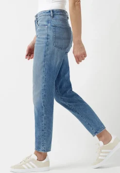 Margot Mom Jeans in Broken-in Wash - BL15903