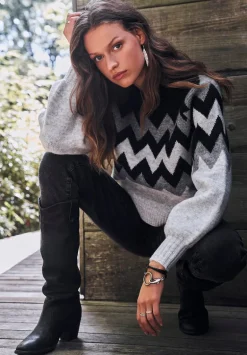 Nerissa Women's Crewneck Sweater in Black & Grey Chevron Print - SW0023F