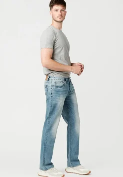 Relaxed Straight Driven Men's Jeans in Sandblasted Light Blue - BM20606