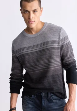 Waldy Men's Gradient Striped Knit Pullover, Charcoal - BM24419